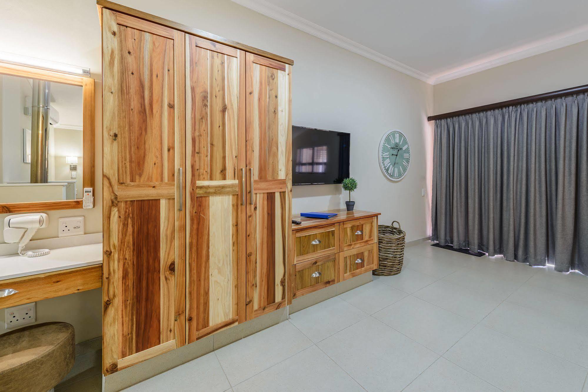Kiara Lodge Clarens Exterior foto