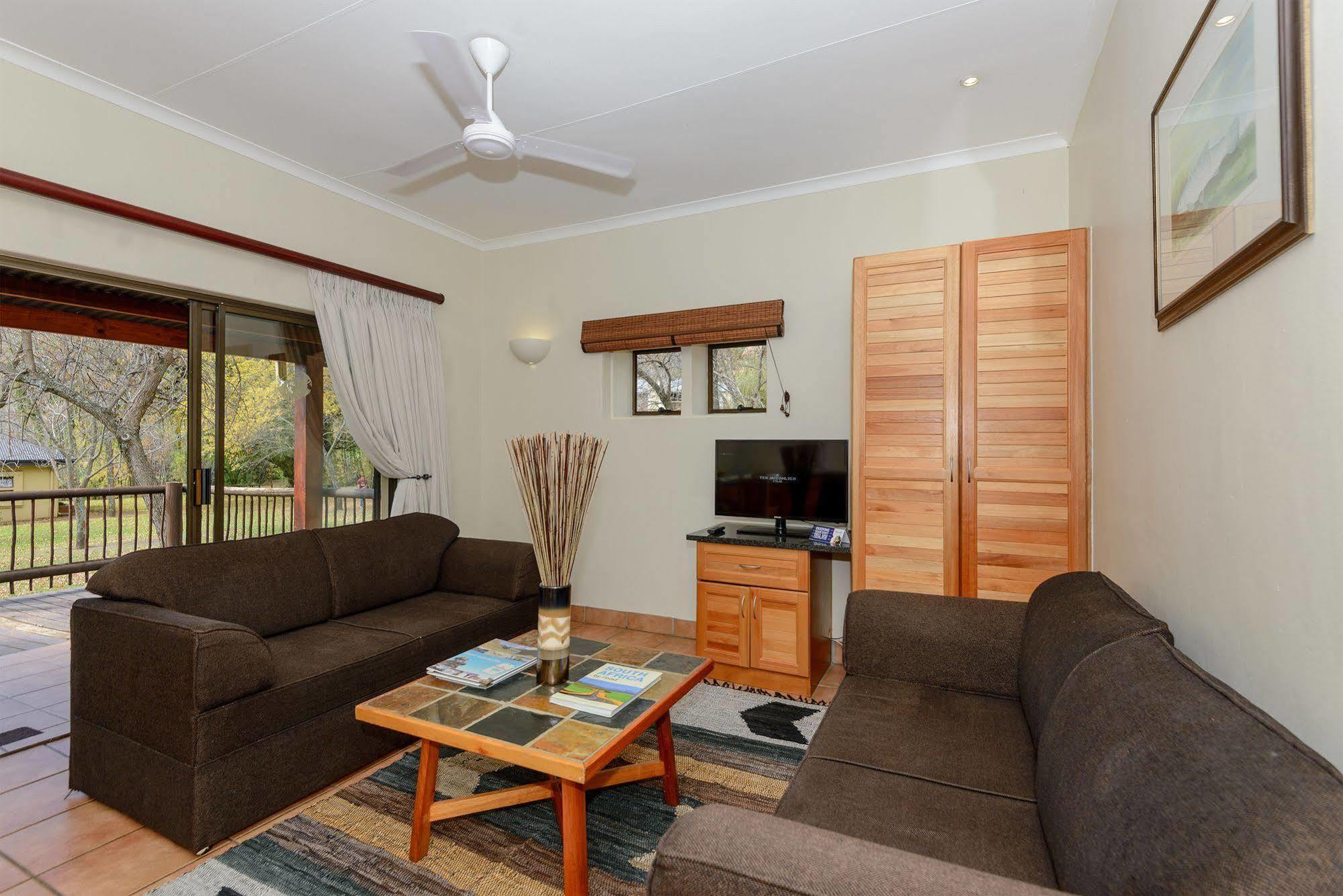 Kiara Lodge Clarens Exterior foto